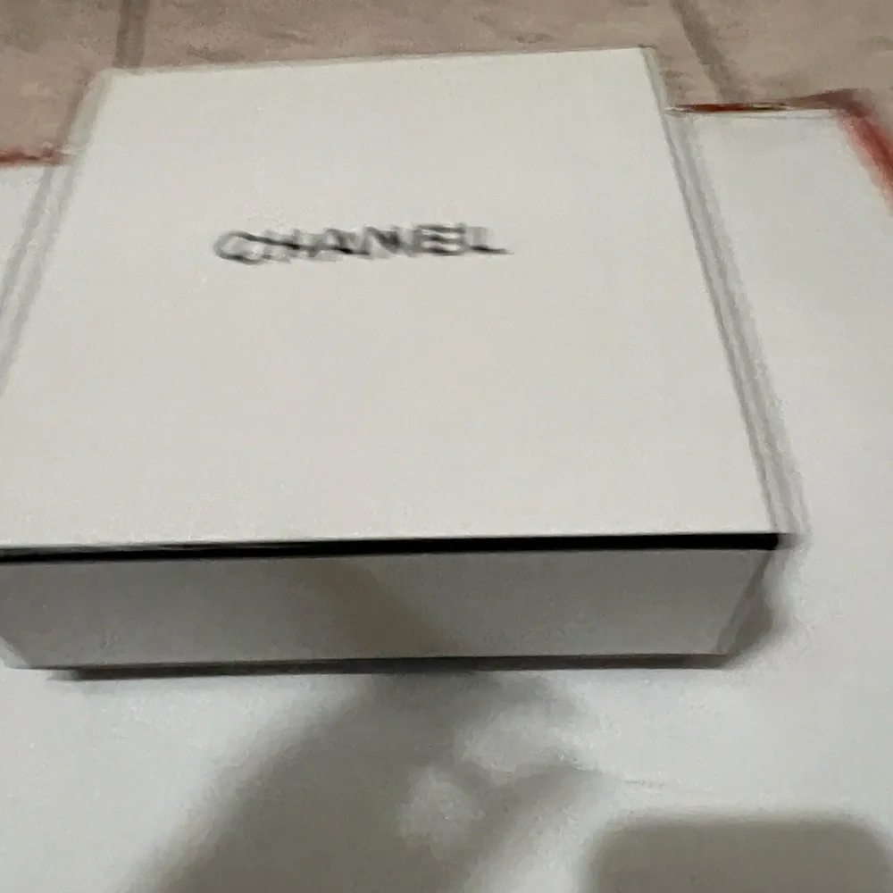 Chanel empty box - Picture 3 of 5